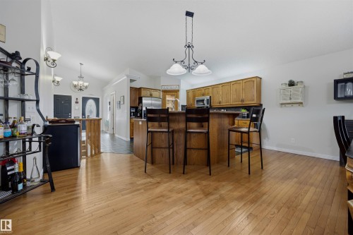 15552 49 Street Nw, Edmonton, AB - Indoor Photo Showing Dining Room