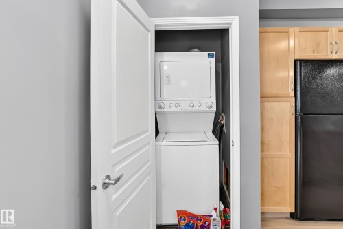 #349 4827 104A St Nw, Edmonton, AB - Indoor Photo Showing Laundry Room