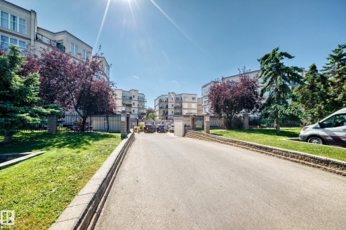 #349 4827 104A St Nw, Edmonton, AB - Outdoor