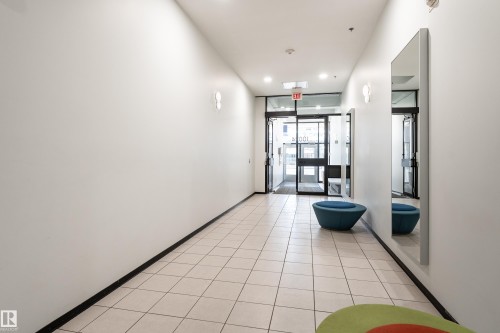 #913 10024 Jasper Av Nw, Edmonton, AB - Indoor Photo Showing Other Room