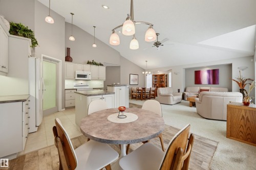 #15 600 Regency Dr, Sherwood Park, AB - Indoor Photo Showing Dining Room
