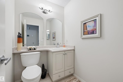 #15 600 Regency Dr, Sherwood Park, AB - Indoor Photo Showing Bathroom