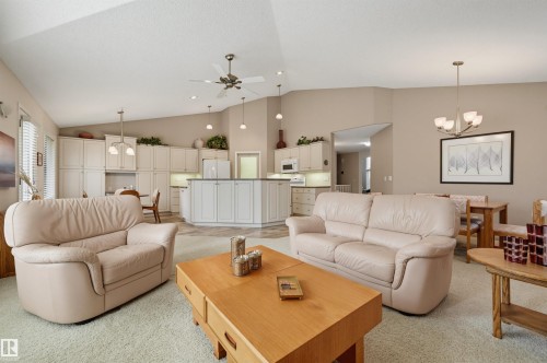 #15 600 Regency Dr, Sherwood Park, AB - Indoor Photo Showing Living Room