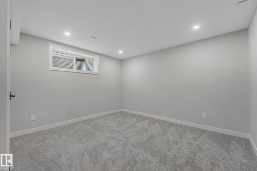 1548 36 Avenue Nw, Edmonton, AB - Indoor