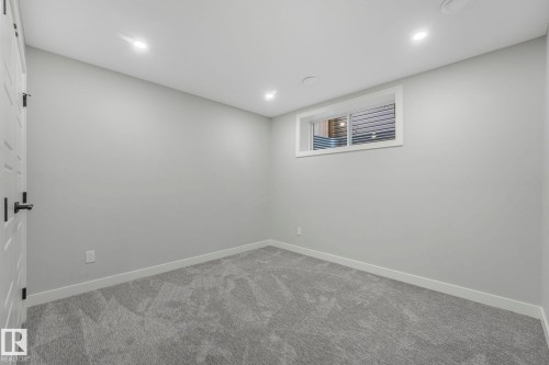 1548 36 Avenue Nw, Edmonton, AB - Indoor