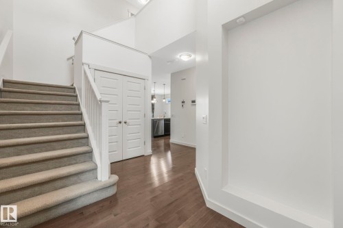 1548 36 Avenue Nw, Edmonton, AB - Indoor Photo Showing Other Room