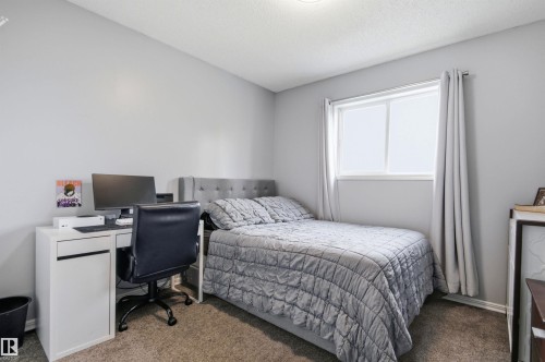6224 162B Avenue Nw, Edmonton, AB - Indoor Photo Showing Bedroom