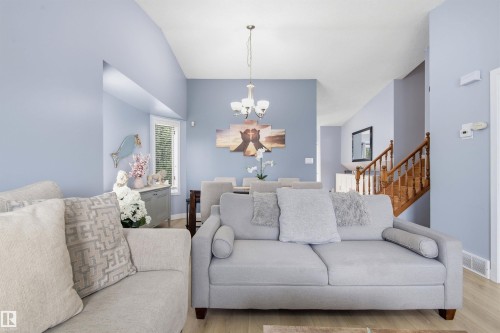 6224 162B Avenue Nw, Edmonton, AB - Indoor Photo Showing Living Room