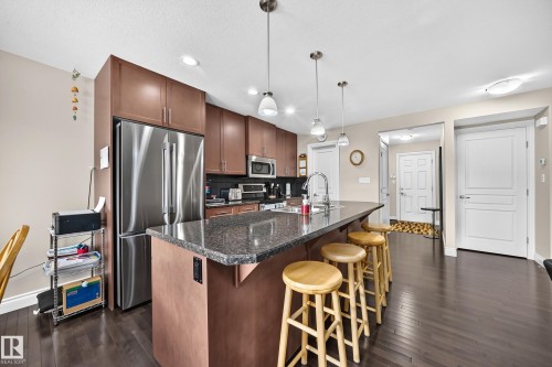 4904 214 Street Nw, Edmonton, AB - Indoor Photo Showing Kitchen With Upgraded Kitchen