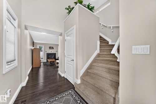 4904 214 Street Nw, Edmonton, AB - Indoor Photo Showing Other Room