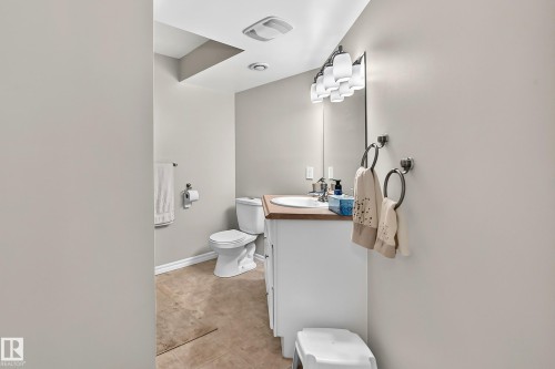 4904 214 Street Nw, Edmonton, AB - Indoor Photo Showing Bathroom