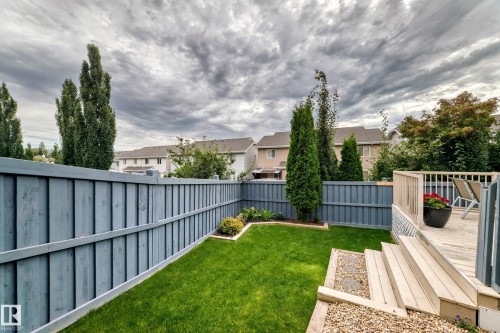 4904 214 Street Nw, Edmonton, AB - Outdoor
