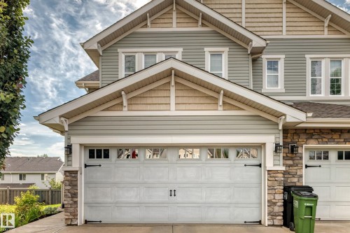 4904 214 Street Nw, Edmonton, AB - Outdoor