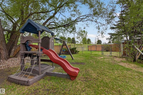 2448 89 Street Nw, Edmonton, AB - Outdoor