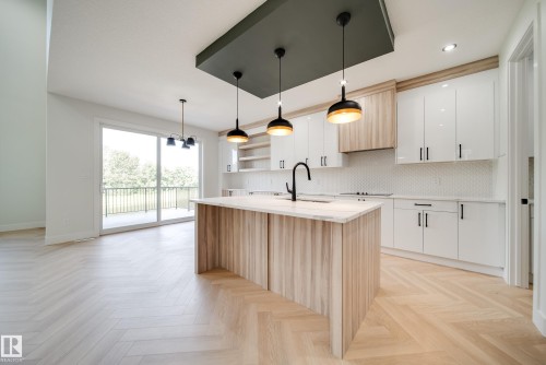 49 Norwyk Way, Spruce Grove, AB - Indoor Photo Showing Kitchen With Upgraded Kitchen
