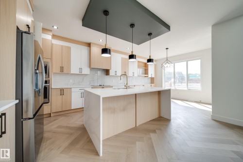 5 Pierwyck Loop, Spruce Grove, AB - Indoor Photo Showing Kitchen With Upgraded Kitchen