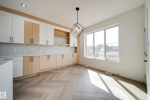 5 Pierwyck Loop, Spruce Grove, AB - Indoor Photo Showing Kitchen