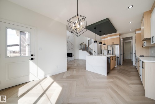 5 Pierwyck Loop, Spruce Grove, AB - Indoor Photo Showing Kitchen