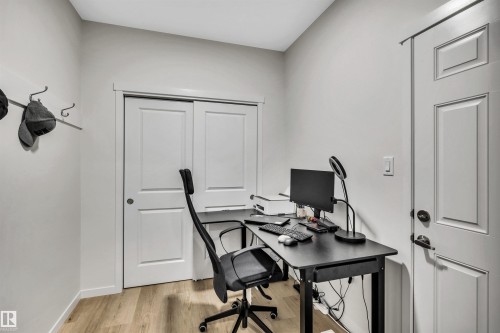 4930 Kinney Road Sw, Edmonton, AB - Indoor Photo Showing Office