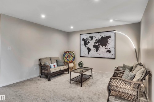 4930 Kinney Road Sw, Edmonton, AB - Indoor