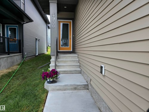 4930 Kinney Road Sw, Edmonton, AB - Outdoor