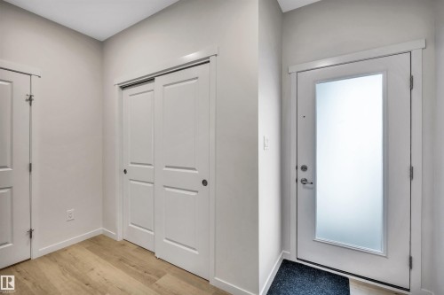 4930 Kinney Road Sw, Edmonton, AB - Indoor Photo Showing Other Room