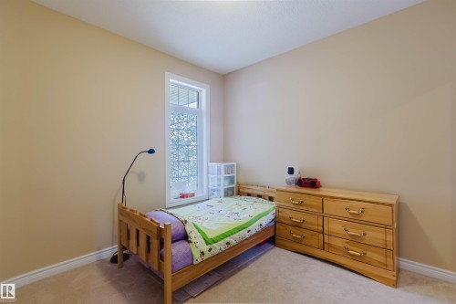 6604 Sandin Cove Nw, Edmonton, AB - Indoor Photo Showing Bedroom
