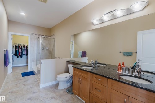 6604 Sandin Cove Nw, Edmonton, AB - Indoor Photo Showing Bathroom