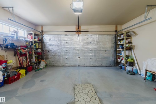 6604 Sandin Cove Nw, Edmonton, AB - Indoor Photo Showing Garage