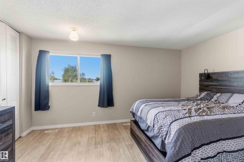 4210 49 Street, Gibbons, AB - Indoor Photo Showing Bedroom