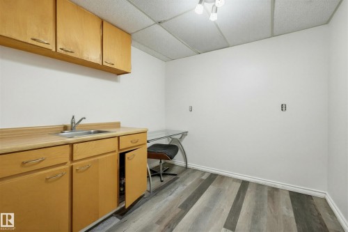 10423 64 Avenue Nw, Edmonton, AB 