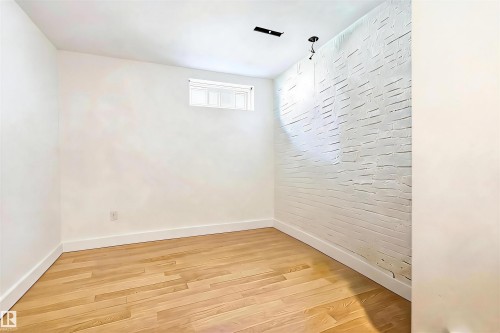 10423 64 Avenue Nw, Edmonton, AB 