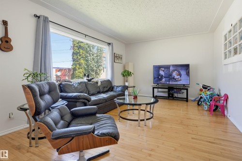 10423 64 Avenue Nw, Edmonton, AB 
