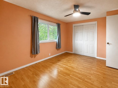 1704 37 Street Nw, Edmonton, AB - Indoor Photo Showing Other Room