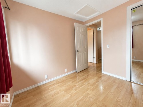 1704 37 Street Nw, Edmonton, AB - Indoor Photo Showing Other Room