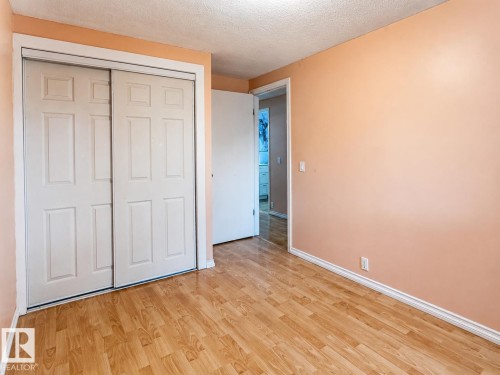1704 37 Street Nw, Edmonton, AB - Indoor Photo Showing Other Room