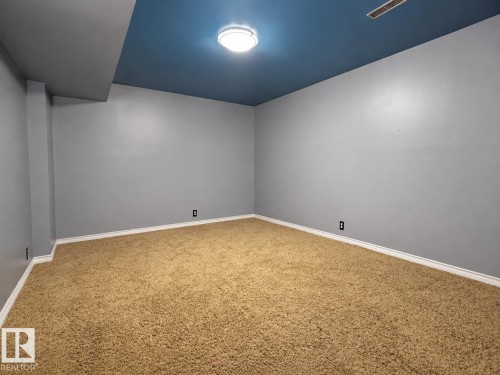 1704 37 Street Nw, Edmonton, AB - Indoor Photo Showing Other Room