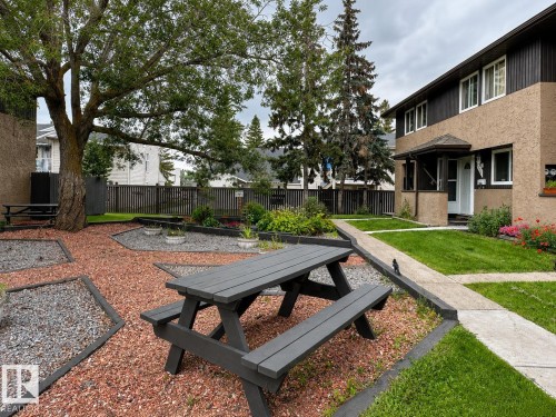1704 37 Street Nw, Edmonton, AB - Outdoor