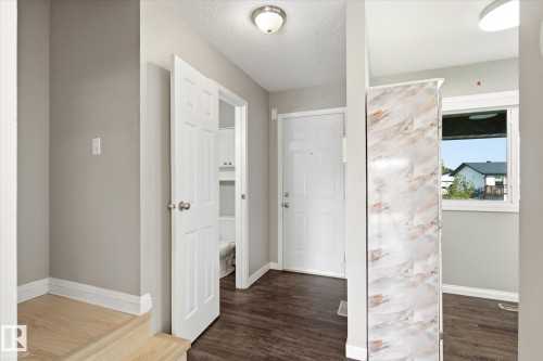#2 13833 30 St Nw, Edmonton, AB - Indoor Photo Showing Other Room