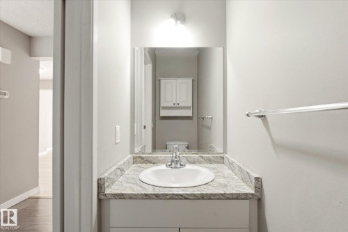 #2 13833 30 St Nw, Edmonton, AB - Indoor