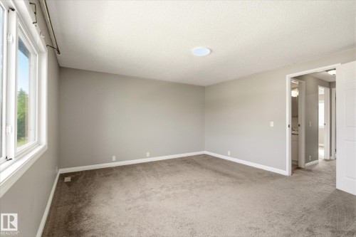 #2 13833 30 St Nw, Edmonton, AB - Indoor Photo Showing Other Room