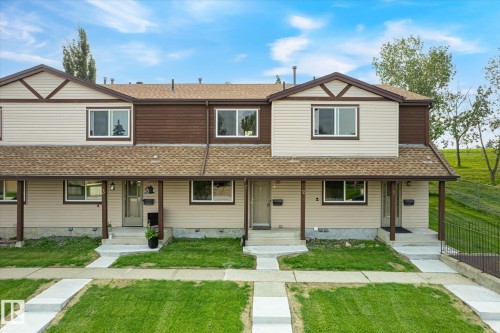 #2 13833 30 St Nw, Edmonton, AB - Outdoor With Facade