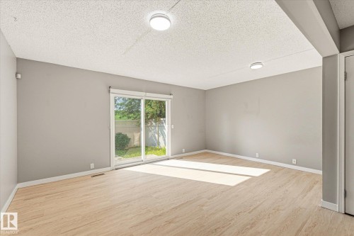 #2 13833 30 St Nw, Edmonton, AB - Indoor Photo Showing Other Room
