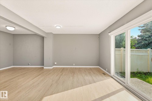 #2 13833 30 St Nw, Edmonton, AB - Indoor Photo Showing Other Room