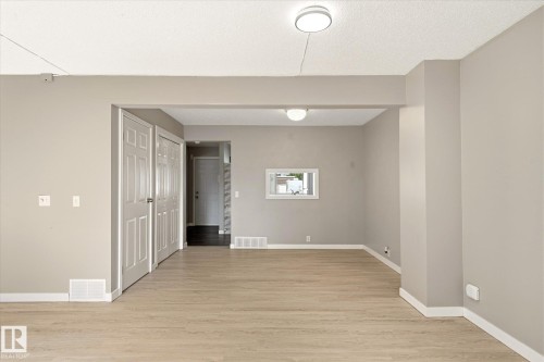 #2 13833 30 St Nw, Edmonton, AB - Indoor Photo Showing Other Room