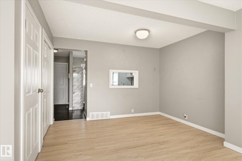 #2 13833 30 St Nw, Edmonton, AB - Indoor Photo Showing Other Room