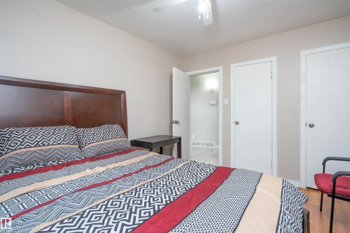 12919 66 Street Nw, Edmonton, AB - Indoor Photo Showing Bedroom