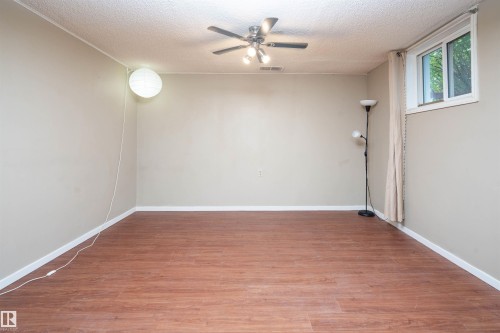 12919 66 Street Nw, Edmonton, AB - Indoor Photo Showing Other Room