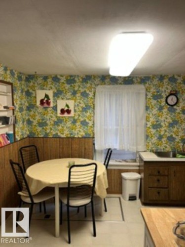 515 5Th St. Norris Beach, Rural Wetaskiwin County, AB - Indoor Photo Showing Dining Room