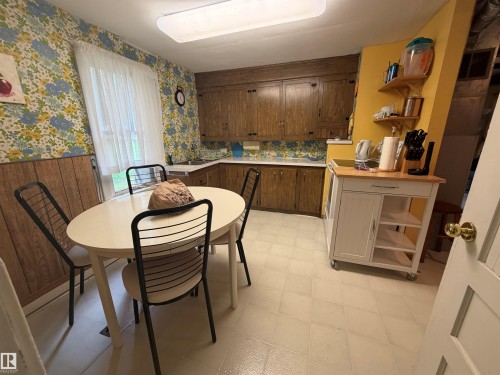 515 5Th St. Norris Beach, Rural Wetaskiwin County, AB - Indoor Photo Showing Dining Room